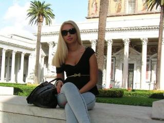 PrincessLindsay - Chat cam nude with this European Mistress 