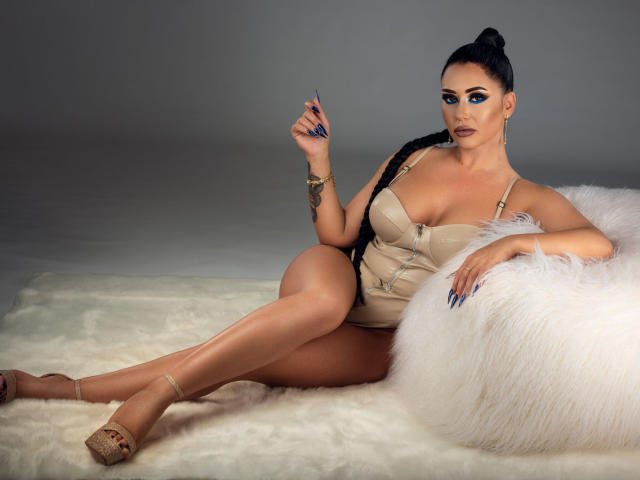 MissElenya - Live Sex Cam - 24196673