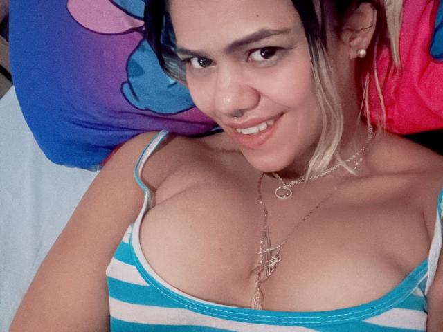TarahDustin - Sexe cam en vivo - 24200493