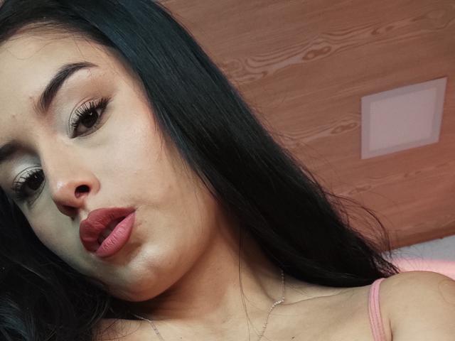 EmilyVv - Sexe cam en vivo - 24204689