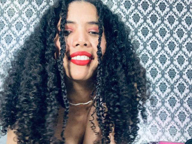 ZoeJonees - Live sexe cam - 24205217