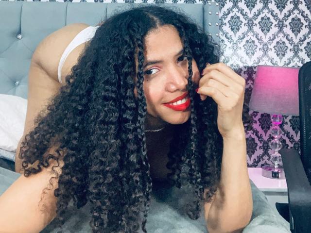 ZoeJonees - Live sexe cam - 24205305