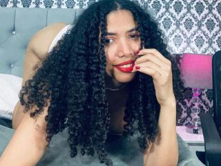 ZoeJonees - Live Sex Cam - 24205317
