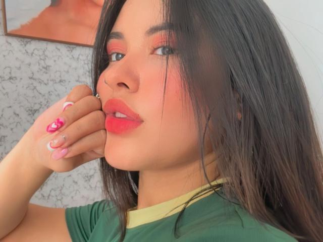 ArianaSmith69 - Sexe cam en vivo - 24211977