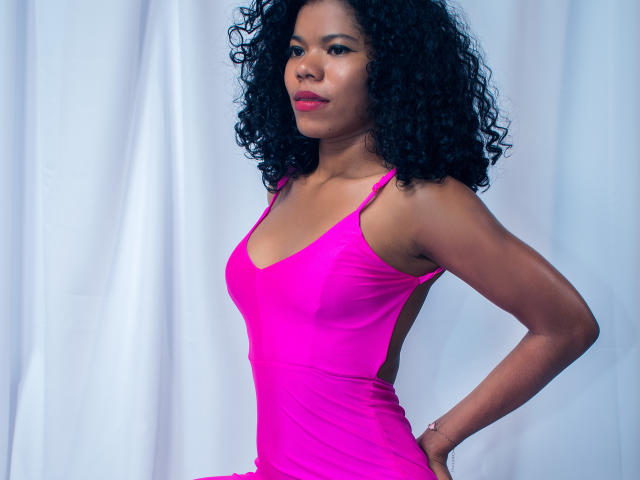 DanniSalinas - Live porn &amp; sex cam - 24220217