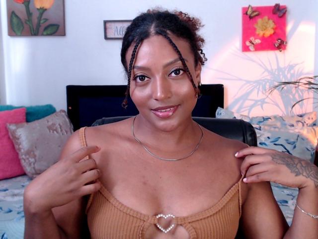 StefyRoldans - Live porno og sexkamera - 24223413