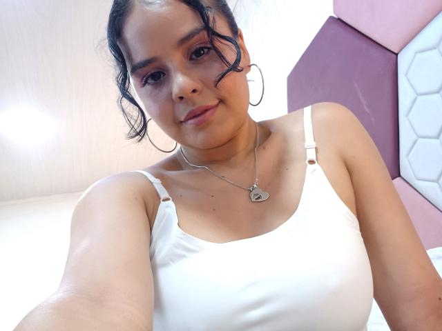 ArielleWilde - Live Sex Cam - 24230557