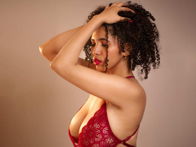 ZoeJonees - Live sexe cam - 24236821