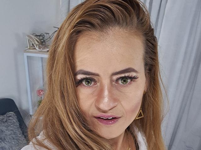 Maghenta - Live sex cam - 24237433