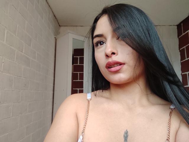 EmilyValeria - Live sexe cam - 24239277