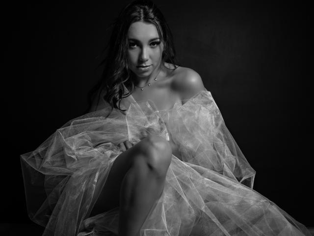 MiaReed - Live Sex Cam - 24239365