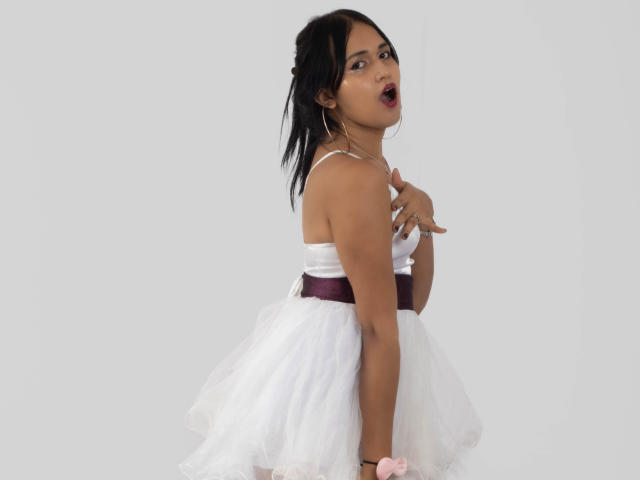 SheWolfSabriina - Live porn &amp; sex cam - 24247005