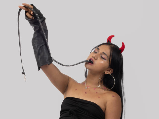 SheWolfSabriina - Live sexe cam - 24247065