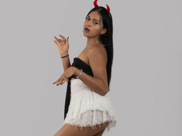 SheWolfSabriina - Live sexe cam - 24247273