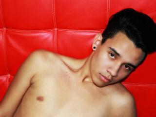 LatinDaimon - Webcam live hot with this ordinary body shape Horny gay lads 