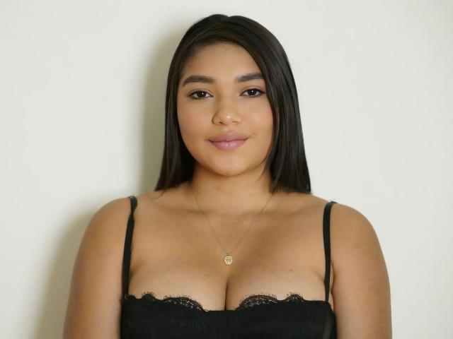 MichelleCeratti - Sexe cam en vivo - 24252513