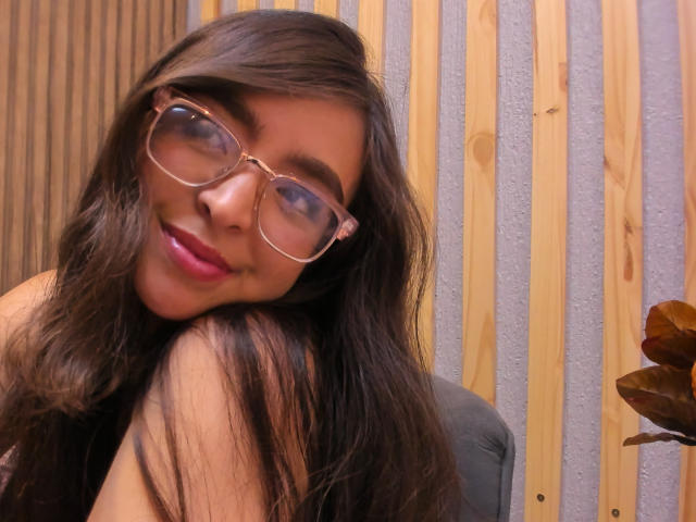 EvaMcAllister - Live Sex Cam - 24254201