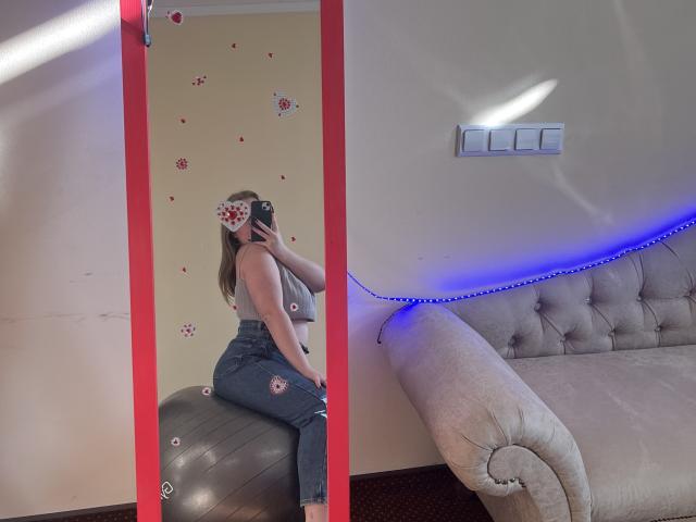 DiLaria - Live sex cam - 24256213