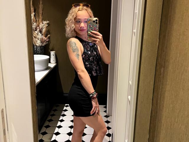 SweetheartLi - Live porn &amp; sex cam - 24257797