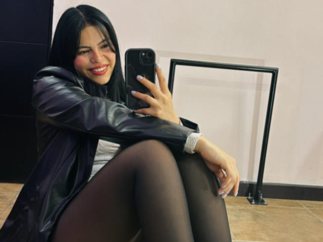 EliieRuizz - Live sex cam - 24261469