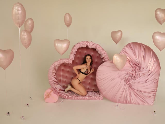 KaraCriegs - Live sex cam - 24267509