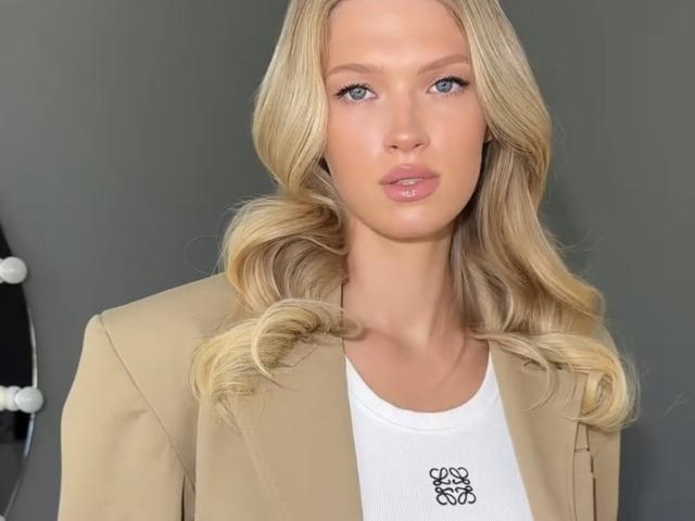TheHottestBlonde - ライブポルノ&amp;セックスカム - 24271125