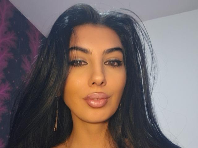 BrunetteBabe69 - Sexe cam en vivo - 24271445