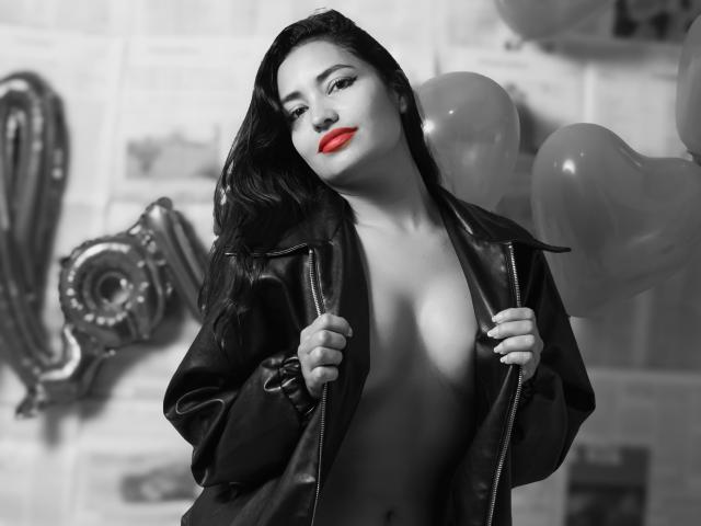 SilvannaReyes - Live porn &amp; sex cam - 24271845