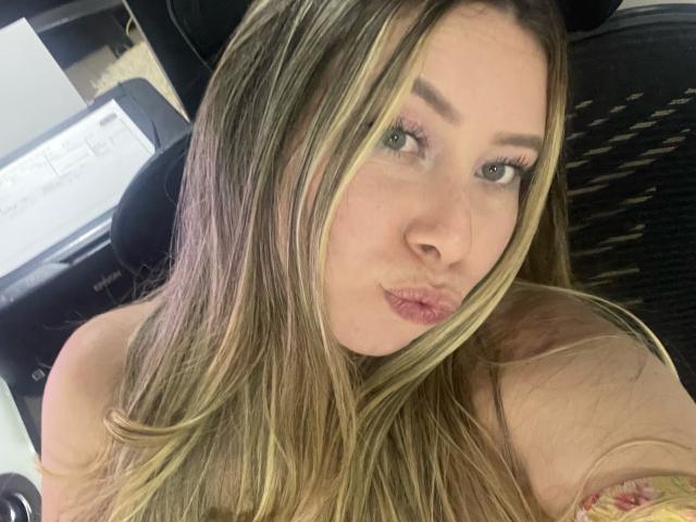 JennyLawry - Live sex cam - 24275929