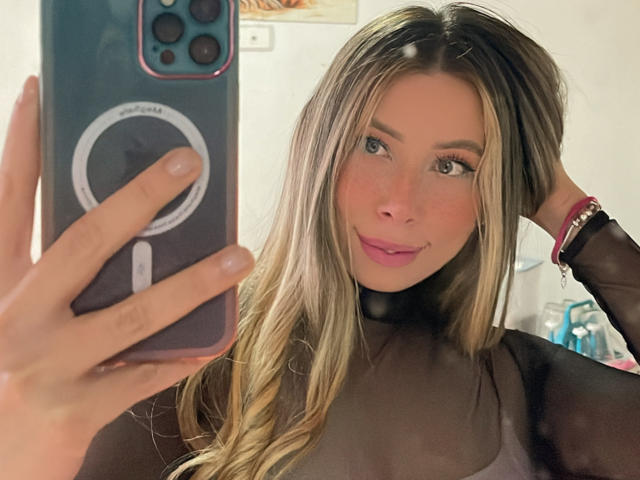 JennyLawry - Live Sex Cam - 24276025