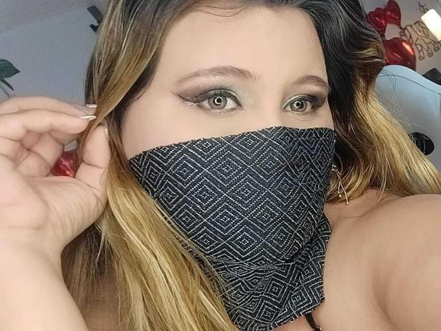 SalmaAzaman - Live Sex Cam - 24276929