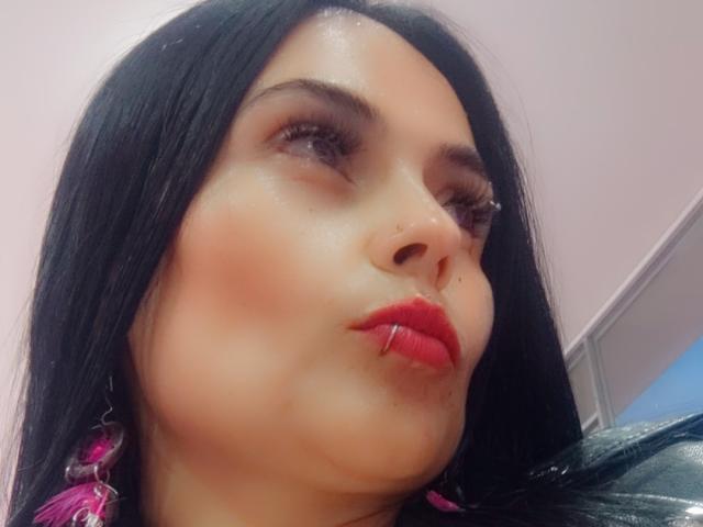 CharlotteCrofort - Live sex cam - 24277801