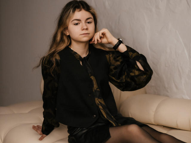 TinaRedly - Sexe cam en vivo - 24281057