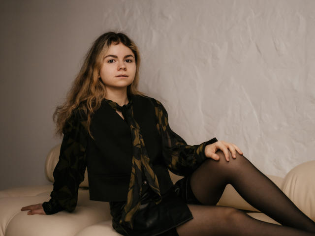 TinaRedly - Live porn &amp; sex cam - 24281137