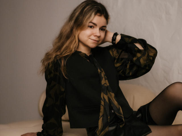 TinaRedly - Live sex cam - 24281173