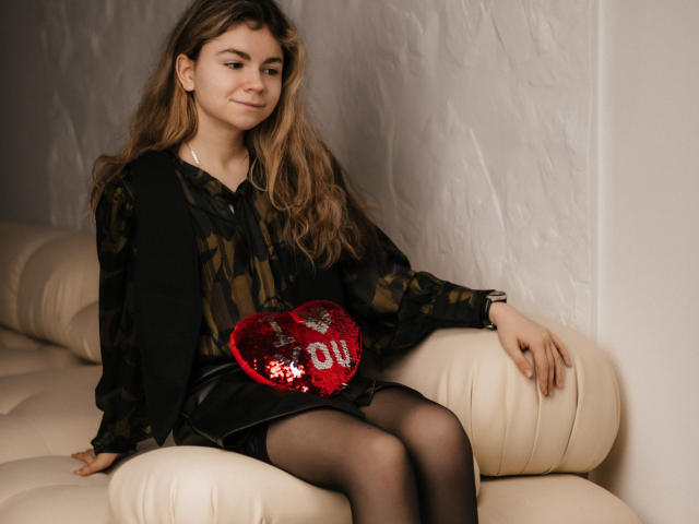 TinaRedly - Live sexe cam - 24281721