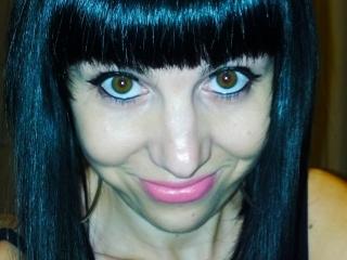 QueenCleo - Chat exciting with a being from Europe Young lady 