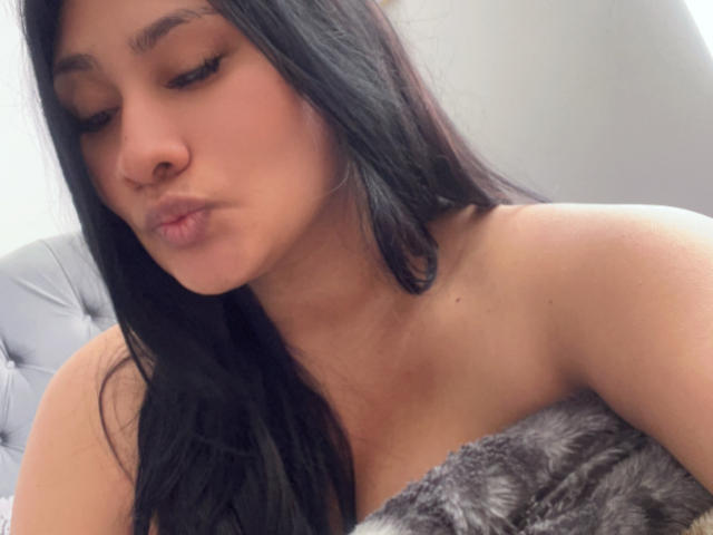 ShiaraRussi - Sexe cam en vivo - 24290029