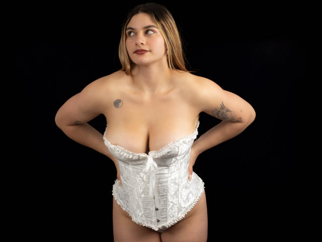 AtheneaRossi - Live sex cam - 24291665