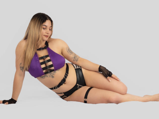 AtheneaRossi - Sexe cam en vivo - 24292541