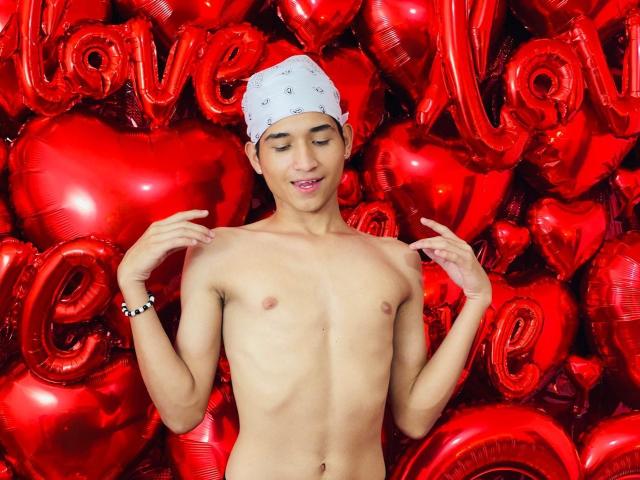 TheoStevens - Live Sex Cam - 24301657