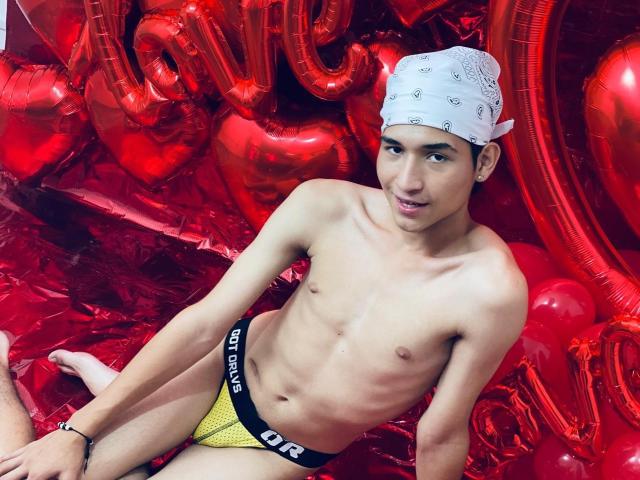 TheoStevens - Live Sex Cam - 24301685