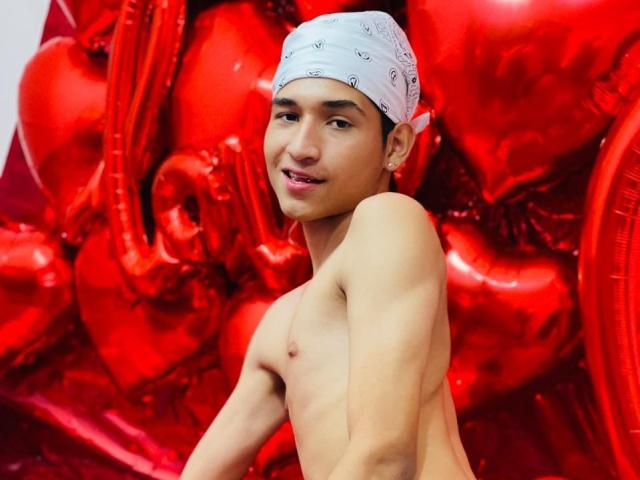 TheoStevens - Live Sex Cam - 24301769