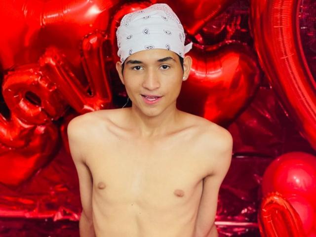 TheoStevens - Live Sex Cam - 24301781