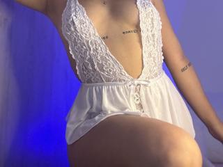 EmmaWaltter - Live porn &amp; sex cam - 24305065