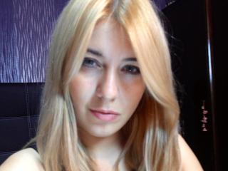 PreciousJolie - Webcam live exciting with a light-haired Dominatrix 