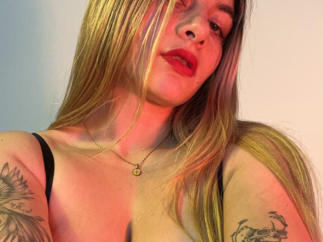 AtheneaRossi - Live porn &amp; sex cam - 24307065