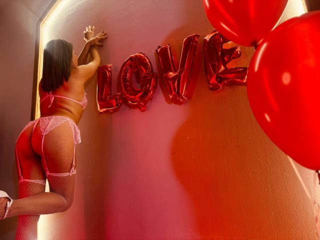 AdelaShery - Live sex cam - 24308301