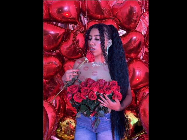 SerenaWillow - Live sex cam - 24314649