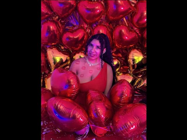SerenaWillow - Live sex cam - 24314673